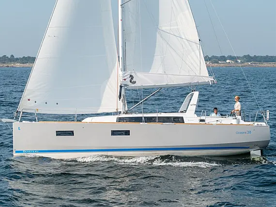 Oceanis 38