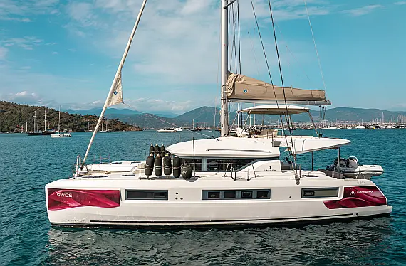 Lagoon 50 Owner's Version