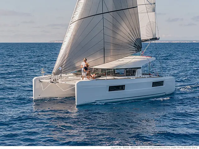 Lagoon 40 Owner Version