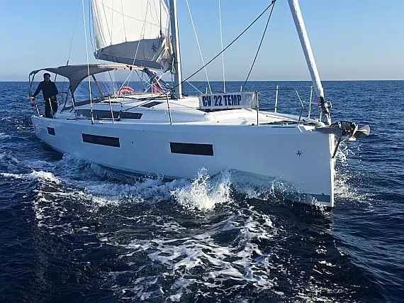 Sun Odyssey 440