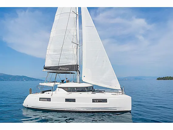 Lagoon 46 A/C & GEN & WM