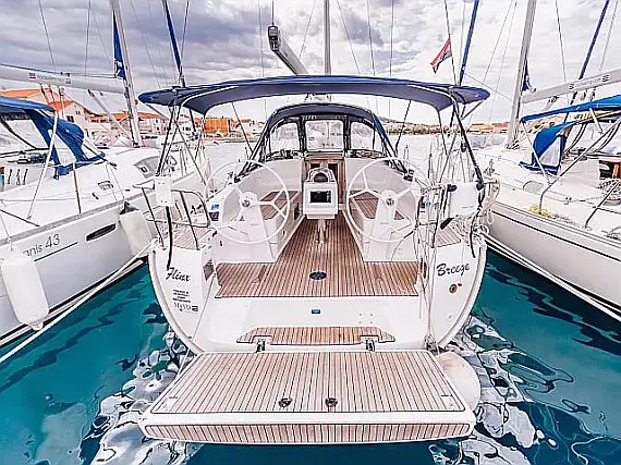 Bavaria Cruiser 37